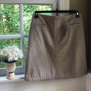 NWT Ann Taylor skirt. Light brown. 8P